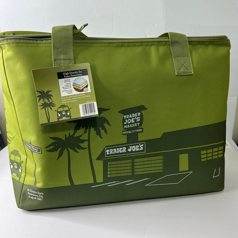Trader Joe's


 Large Matcha Olive Green Insulated Cooler Tote bag